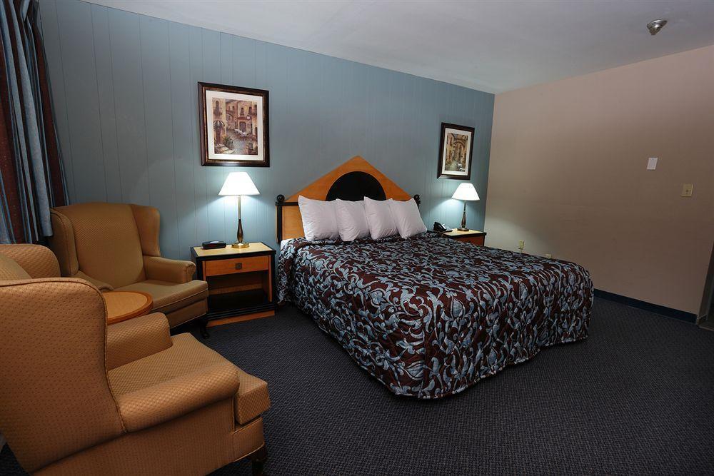 Belmont Inn Sudbury Exteriér fotografie